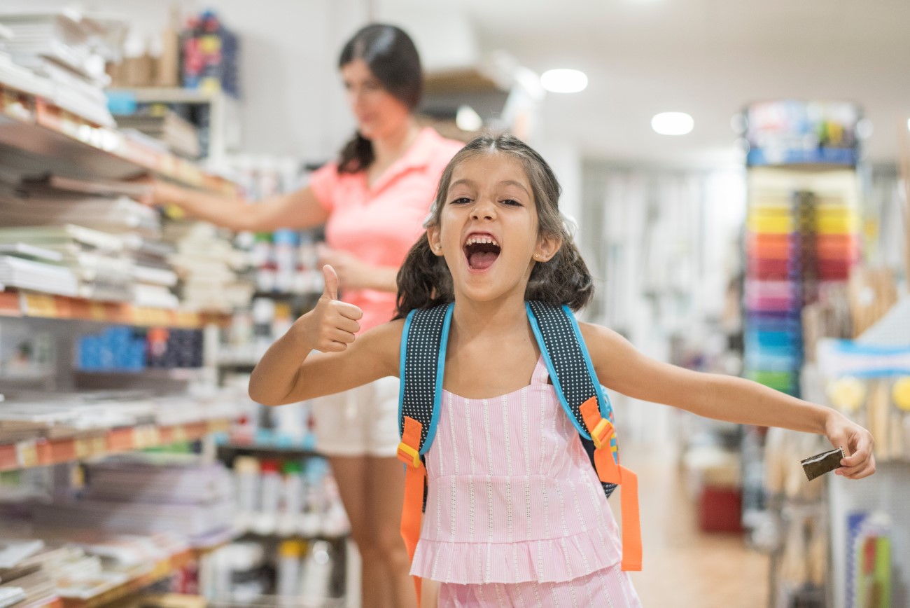 Dicas para poupar no material escolar